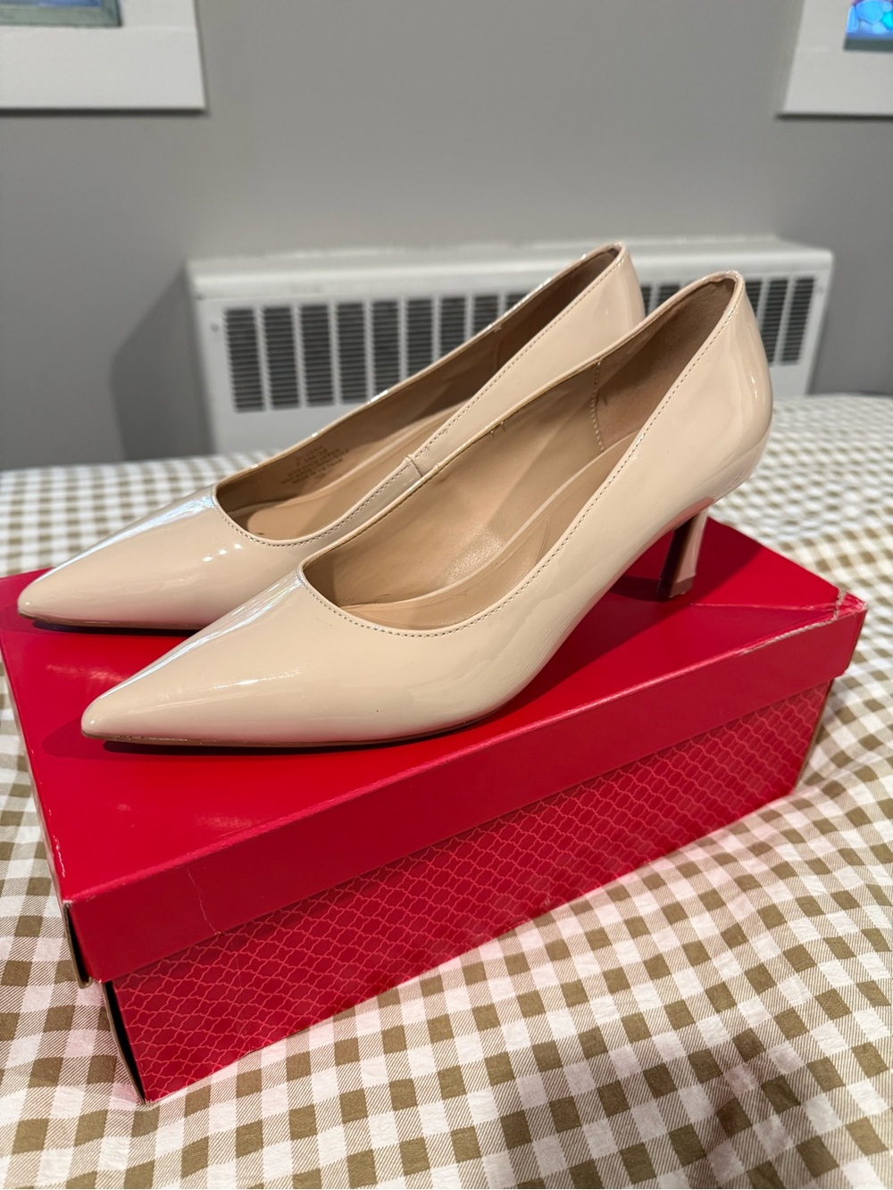 Kelly & Katie Zaria Pump